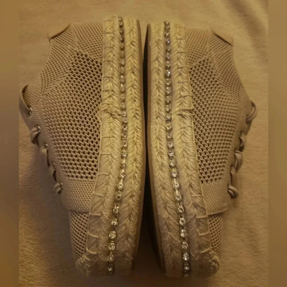 Women's Chelsea & Violet Platform Sneakers - Picture 2 of 7